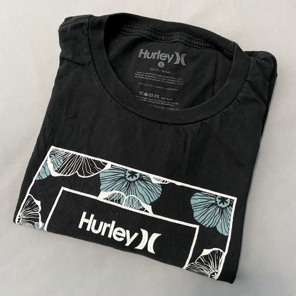 Hurley T-Shirt - Picture 1 of 3